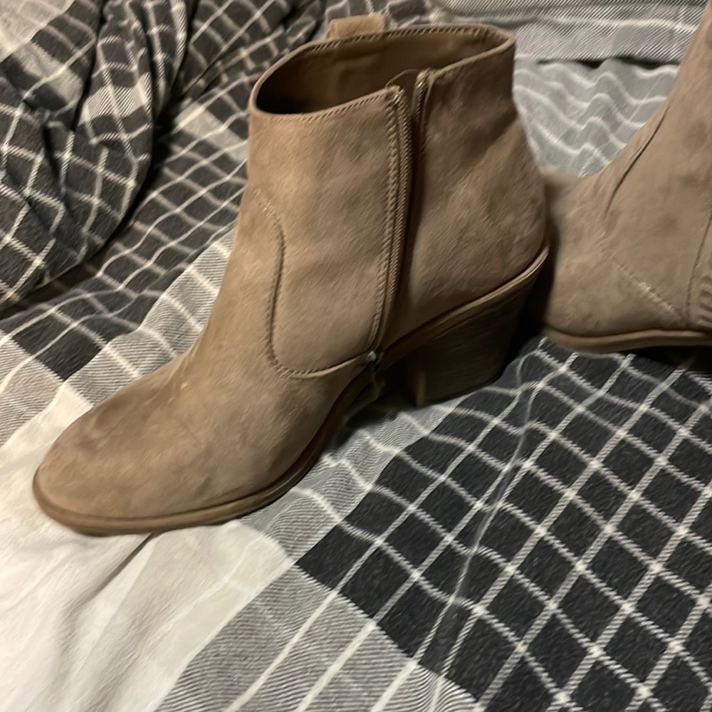 Dress up boots